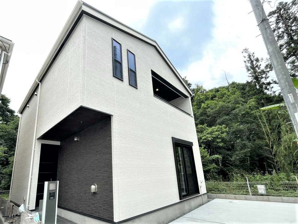 東京都青梅市友田町の２階建て住宅です