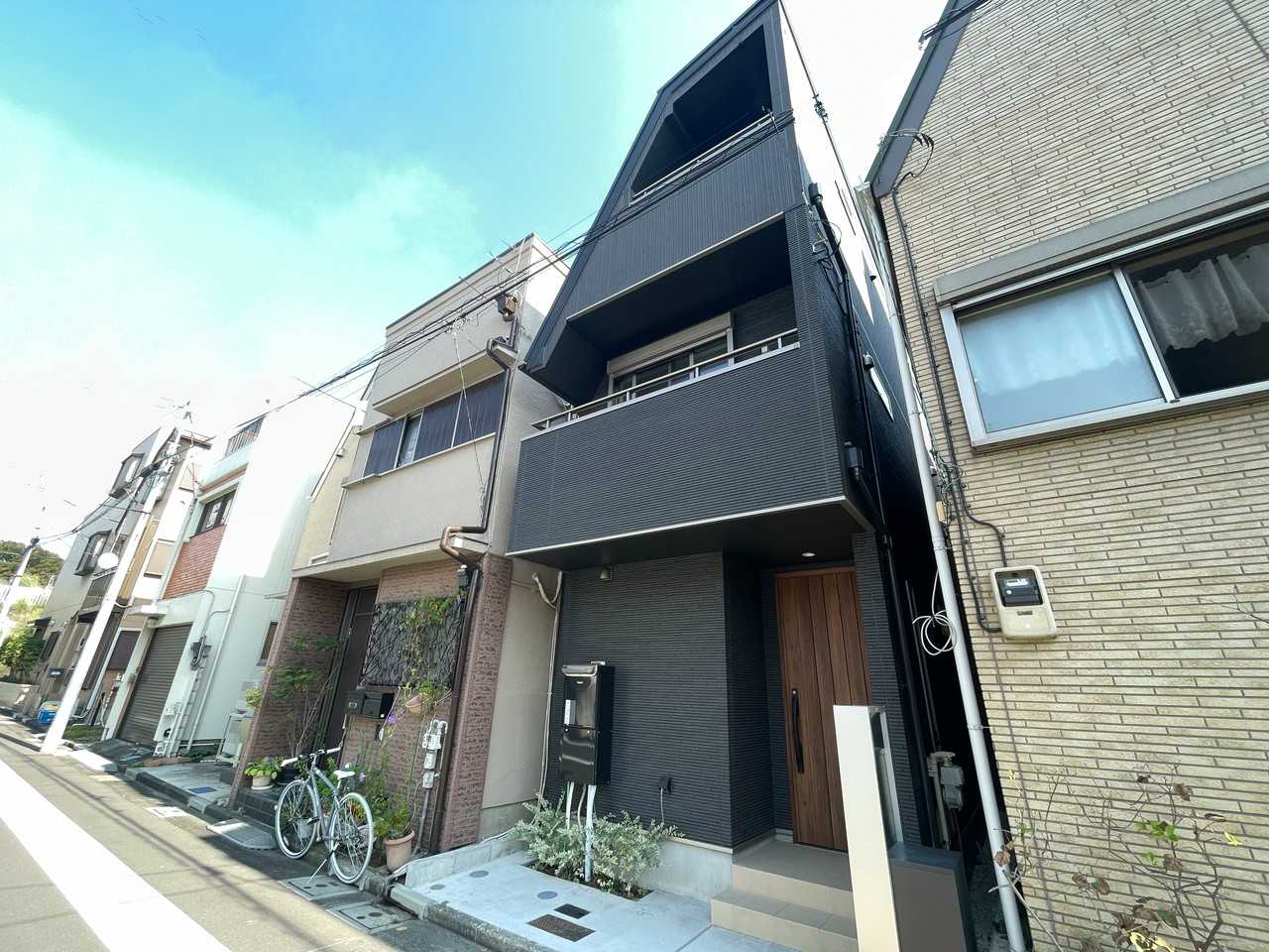 東京都江戸川区平井の3階建て住宅です